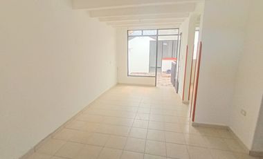 casa en arriendo en la ronda. Cod A126090
