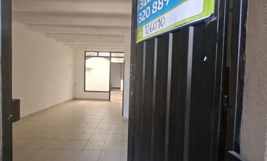 casa en arriendo en la ronda. Cod A126090