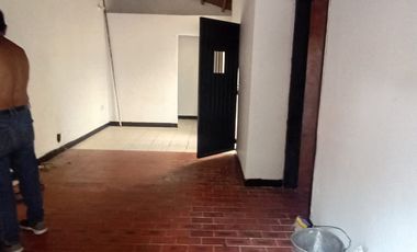 casa en arriendo en la ronda. Cod A126090