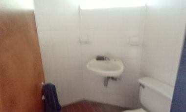 casa en arriendo en la ronda. Cod A126090
