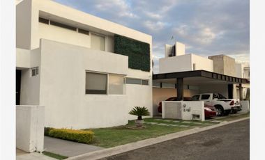 CASA EN VENTA EN SAN JUAN DEL RIO QUERETARO