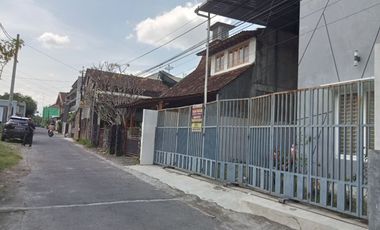 DIJUAL MURAH, KOST EXCLUSIVE 8KM DEKAT KAWASAN KAMPUS FAVORIT DI JOGJA UTARA
