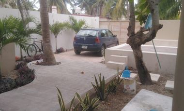 CASA EN RENTA-AMUEBLADA EN ZONA DE PLAYA EN SANTA CLARA, YUCATÁN