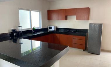 CASA EN RENTA-AMUEBLADA EN ZONA DE PLAYA EN SANTA CLARA, YUCATÁN