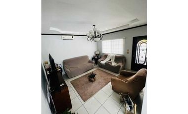 VENDO CASA EN UNA EXCELENTE URBANIZACION DAVID