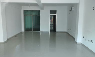 Oficina climatizada de 55 m² en avenida transitada del Fracc. Reforma