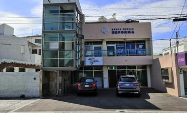 Oficina climatizada de 55 m² en avenida transitada del Fracc. Reforma