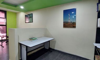 Renta de Oficina / Consultorio en Ciudad Satélite, Circuito Centro Comercial.