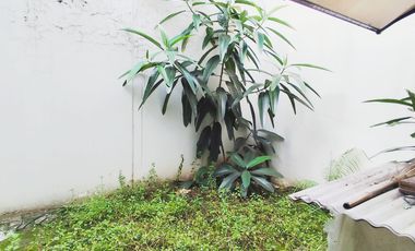 Rumah 2 Lantai 10 Menit ke Gerbang Tol Serpong 2 Hadap Selatan J-36916