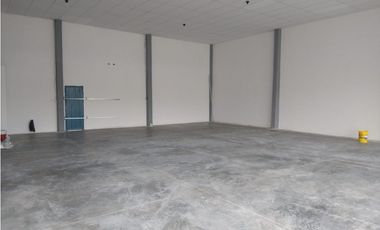 LOCAL COMERCIAL  EN AV USHUAIA 2650