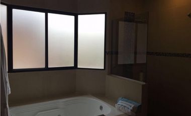 AMPLIA CASA L/B CON PISCINA CLAYTON VILLAGE 4REC 870 MT2