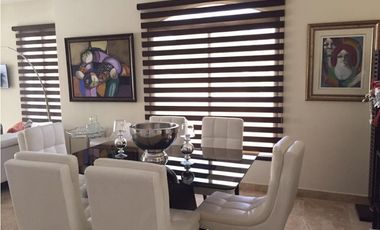 AMPLIA CASA L/B CON PISCINA CLAYTON VILLAGE 4REC 870 MT2