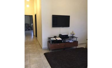 AMPLIA CASA L/B CON PISCINA CLAYTON VILLAGE 4REC 870 MT2