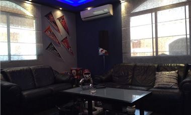 AMPLIA CASA L/B CON PISCINA CLAYTON VILLAGE 4REC 870 MT2