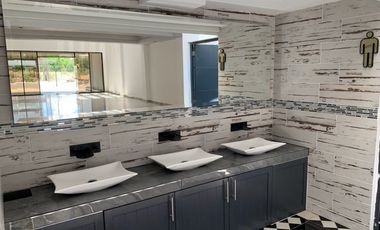 Edificio de Oficinas con Inquilino - para Inversionistas