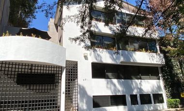 BOSQUES DE LAS LOMAS, Casa de 3 recámaras con amplio jardín y terrazas