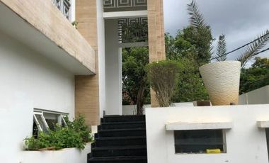 For Sale Beautiful House with Rooftop & Private Lift at Kemang