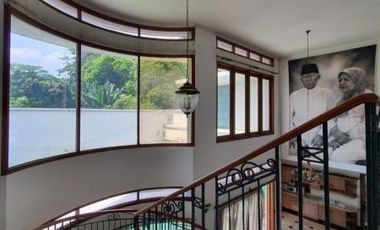 DIJUAL RUMAH ISTIMEWA dgn S.POOL di Jl METRO ALAM, PONDOK INDAH