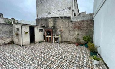 Casa en venta en Quilmes Este
