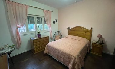 Casa en venta en Quilmes Este