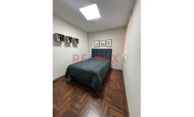 Se Alquila Departamento Amoblado  En El Golf