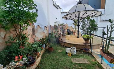 COD. 5990 - SE ARRIENDA CASA - BARRIO: LAGOS DEL CACIQUE