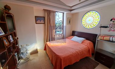 COD. 5990 - SE ARRIENDA CASA - BARRIO: LAGOS DEL CACIQUE