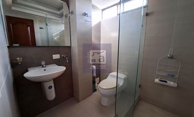 COD. 5990 - SE ARRIENDA CASA - BARRIO: LAGOS DEL CACIQUE