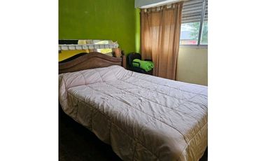 VENTA DE DEPARTAMENTO 3 AMBIENTES  ZONA BANCOS PINAMAR CENTRO.