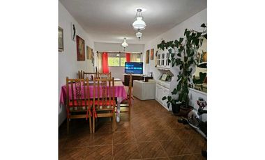 VENTA DE DEPARTAMENTO 3 AMBIENTES  ZONA BANCOS PINAMAR CENTRO.