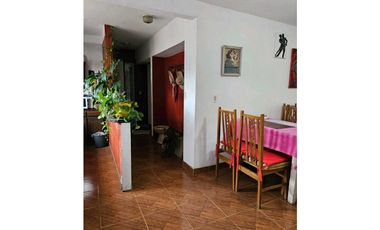 VENTA DE DEPARTAMENTO 3 AMBIENTES  ZONA BANCOS PINAMAR CENTRO.