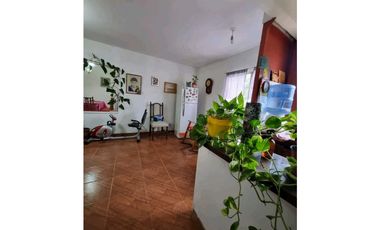 VENTA DE DEPARTAMENTO 3 AMBIENTES  ZONA BANCOS PINAMAR CENTRO.