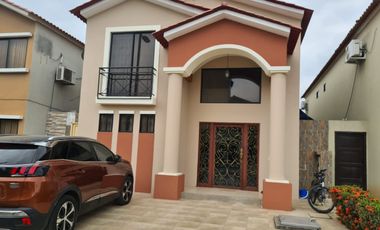 Alquilo Casa Amoblada en Ciudad Celeste con Jacuzzi