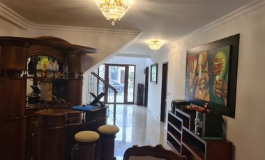 Alquilo Casa Amoblada en Ciudad Celeste con Jacuzzi