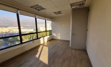 Se arrienda oficina comercial en Vicuña Mackenna 6969 piso 5.