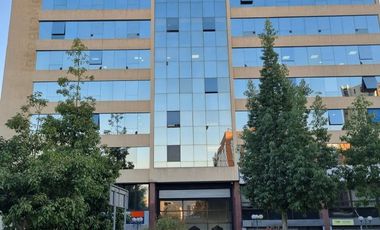 Se arrienda oficina comercial en Vicuña Mackenna 6969 piso 5.