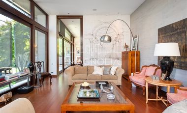 Casa en venta de 6 dorm. en Lo Barnechea