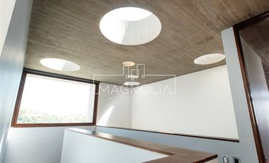 Casa en venta de 6 dorm. en Lo Barnechea