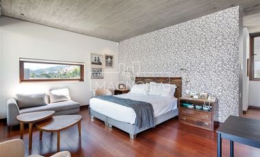 Casa en venta de 6 dorm. en Lo Barnechea