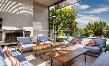 Casa en venta de 6 dorm. en Lo Barnechea