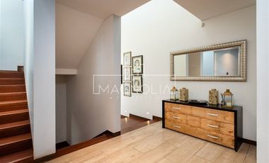 Casa en venta de 6 dorm. en Lo Barnechea