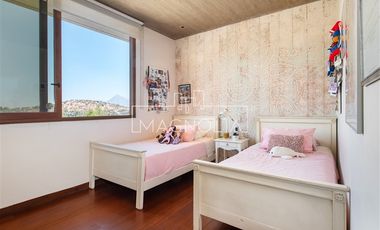 Casa en venta de 6 dorm. en Lo Barnechea