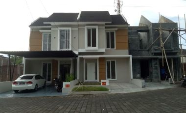 RUMAH MURAH 2 LT TERLARIS DEKAT BANDARA SAMRATULANGI