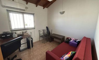 Hermosa Casa En Venta En Martin Coronado, Tres De Febrero, G.b.a. Zona Oeste