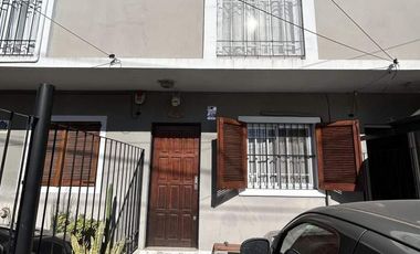 Hermosa Casa En Venta En Martin Coronado, Tres De Febrero, G.b.a. Zona Oeste