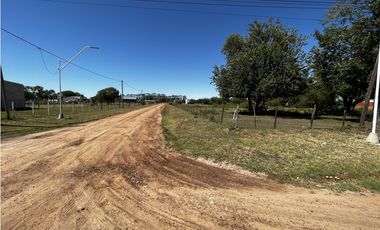 Vendo Terreno de 8.000 m2 en Villa Mantero, Entre Ríos.