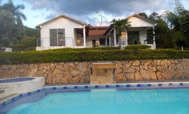 casa en venta en la mesa. Cod V2866372