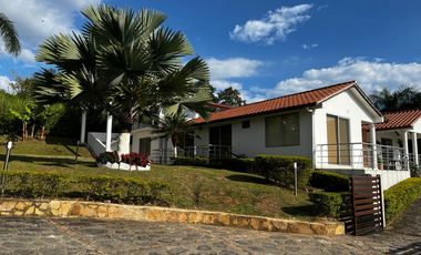 casa en venta en la mesa. Cod V2866372