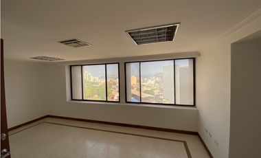 ARRIENDO DE OFICINA EN ED. CENTRO EJECUTIVO - SANTA MARTA