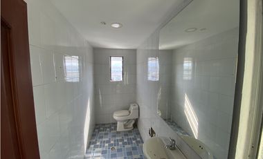 ARRIENDO DE OFICINA EN ED. CENTRO EJECUTIVO - SANTA MARTA